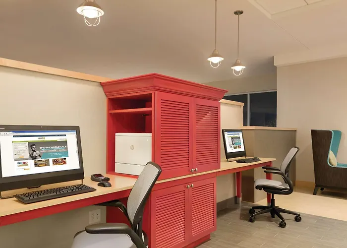 Hotel Home2 By Hilton Minneapolis 3*